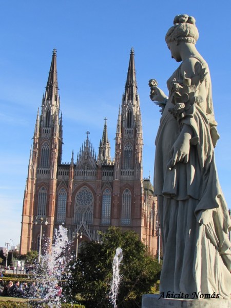 Primavera con iglesia