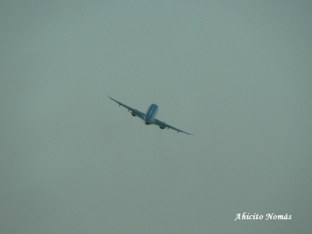 E-190 virando en ascenso