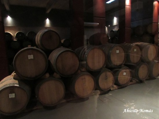 Toneles detras del vidrio