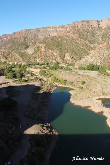 El dique seca el rio