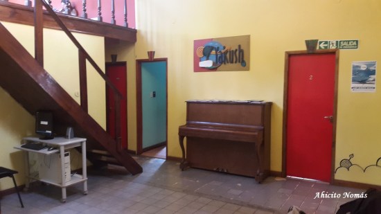 Hall central con piano
