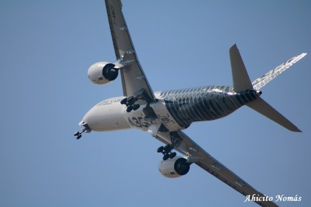 15 - Primer plano tren abajo