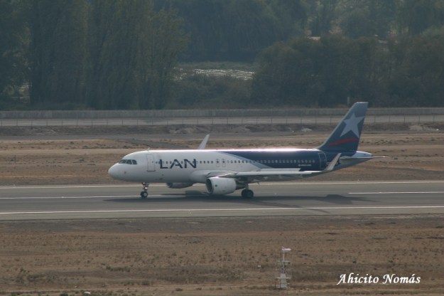 A320 Lan frenando