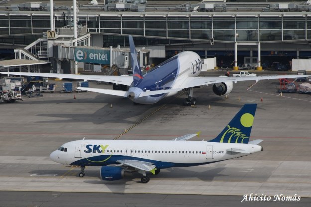 Lan y Sky en plataforma