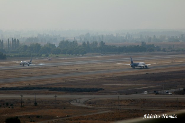 Unos van otros vienen