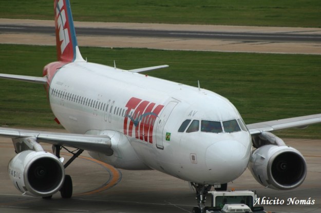 jj-push-back-primer-plano