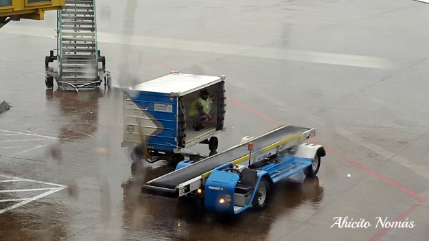 cubriendose-de-la-lluvia